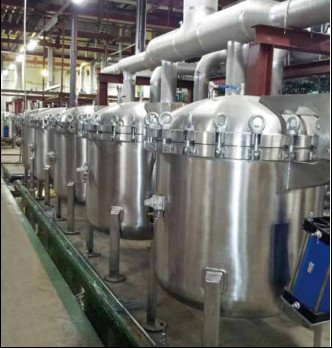 Sistema meccanico di filtraggio dell'acqua a bassa manutenzione per uso industriale